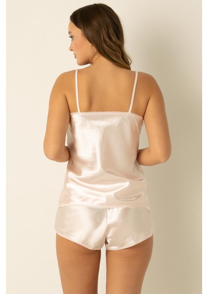 Doremi Dantel Yakalı Ince Askılı Saten Şortlu Takım fırsatları
