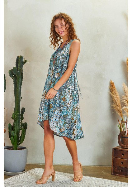 Kuş Gözü Sırt Detay Midi Patch Desenli Günlük Elbise fiyatları