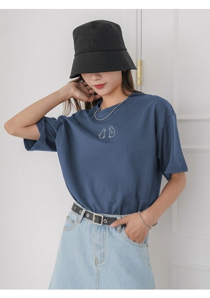 Kadın Penguen Baskılı Oversize T-Shirt