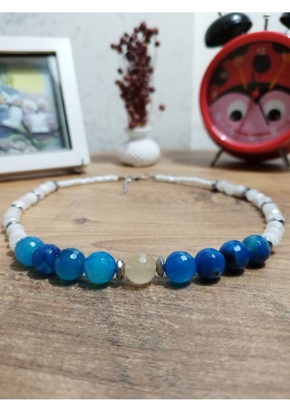 Hematit Detaylı Doğal Mavi Akik Taşı Eşliğinde Ay Taşı Kolye fırsatları