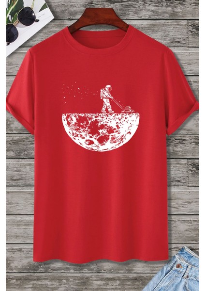 Uzay Temalı Baskılı T-Shirt