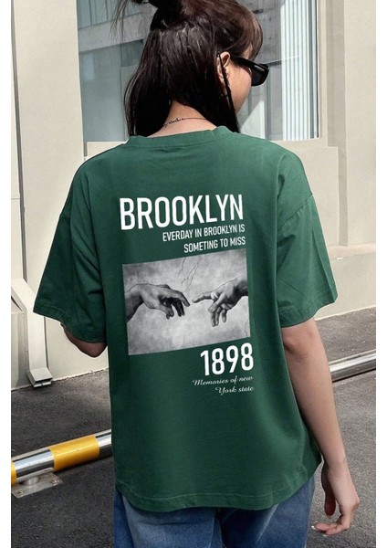 1898 Brooklyn Baskılı T-Shirt