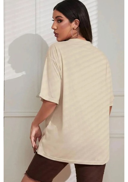 Spooky Baskılı T-Shirt fiyatları