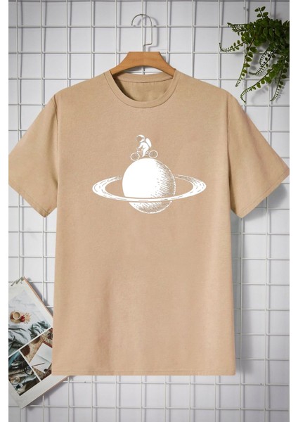 Astronaut Rides Baskılı T-Shirt