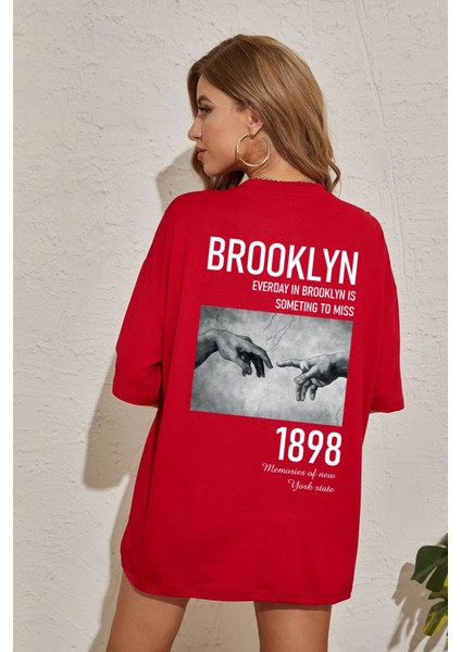 1898 Brooklyn Baskılı T-Shirt