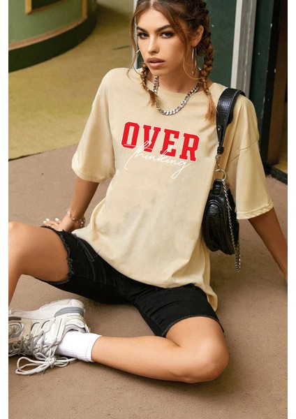 Over Thinking Baskılı T-Shirt