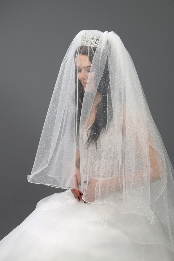 Paris in Paris Simli Iki Katlı Gelinlik Duvağı Nikah Duvağı 1 Metre Uzunlukta Taraklı Kırıkbeyaz Renkte görsel 4