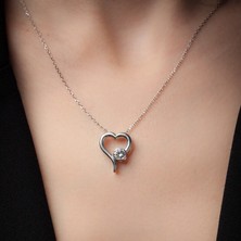 Belinda Kalpli Kolye