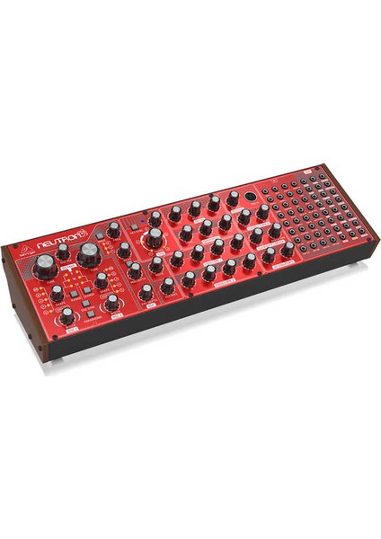 Neutron Yarı Modüler Synthesizer