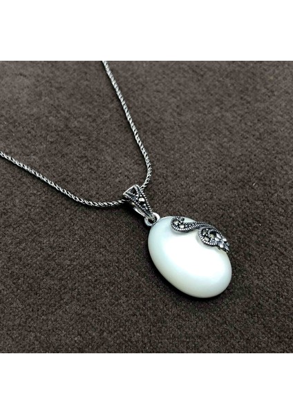 Sedef ve Markazit Taşlı 925 Ayar Gümüş Kadın Kolye