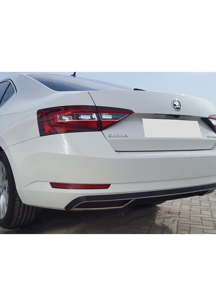 Skoda Superb Krom Egzoz Çerçevesi 3 Parça 2015 Üzeri Paslanmaz Çelik