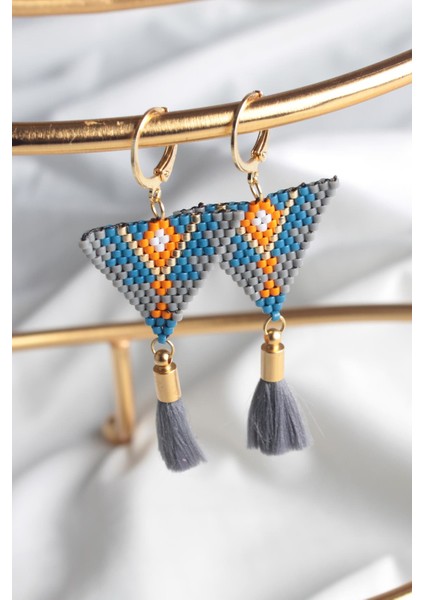 's Küpe Miyuki Püsküllü Gri Üçgen