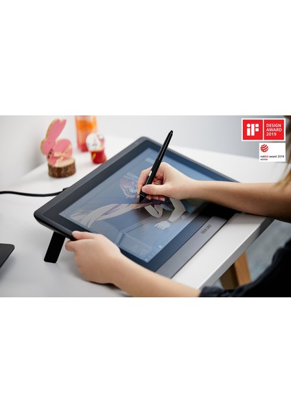 Cintiq 16 FHD 8192 Seviye 5080 lpi Grafik Tablet (DTK1660)