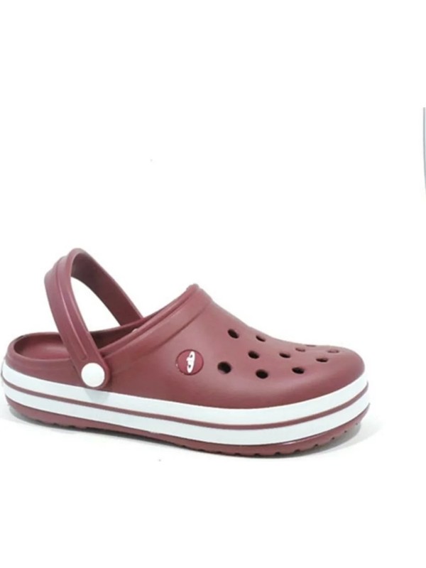 marron crocs
