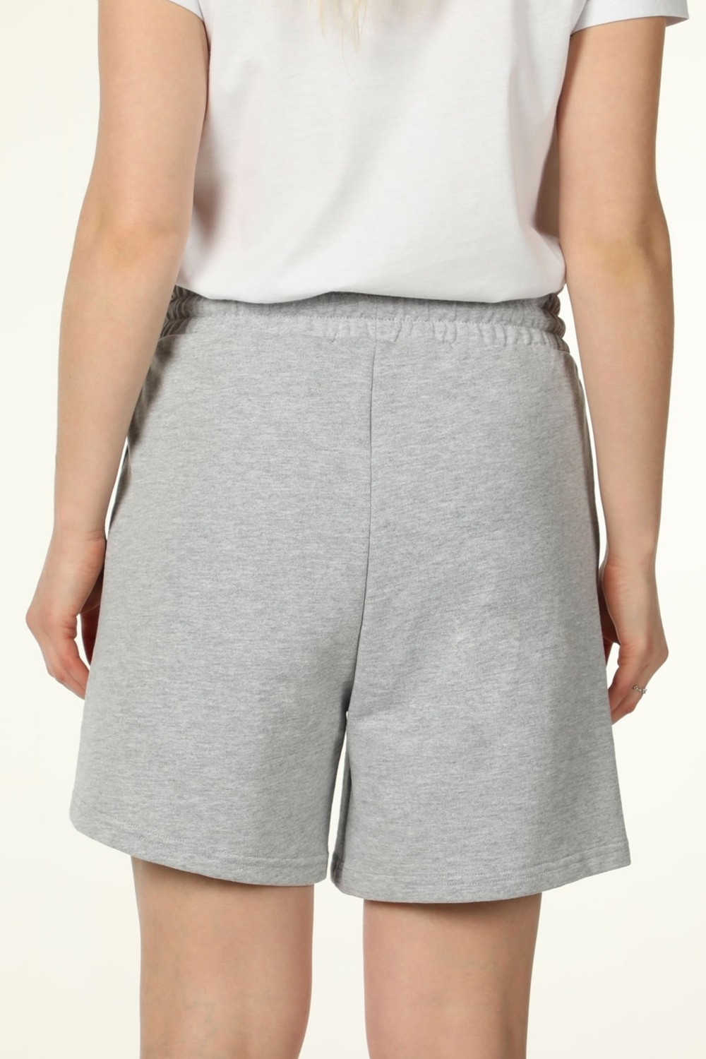 Defy's Kadın Beli Lastikli Cepli Etiket Detaylı Regular Fit Şort Gri Melanj görsel 4