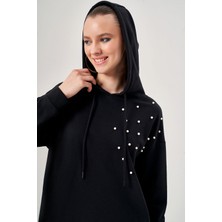 Mizalle Omuzu Incili Siyah Sweatshirt