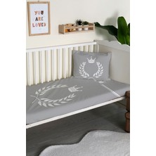 Evmila Taç Desenli Kadife Dekoratif Bebek Beşik Örtüsü