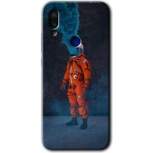 MRC İletişim Xiaomi Redmi Note 7 Kılıf Hd Desen Baskılı Arka Kapak - Smoke Astronot