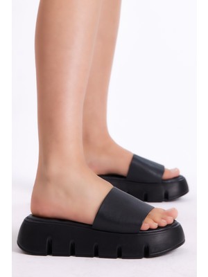 Kadın Siyah Yüksek Taban Tek Bantlı Terlik