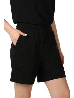 Defy's Kadın Beli Lastikli Cepli Etiket Detaylı Regular Fit Şort Siyah