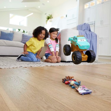 Disney Zıplayan Araç, Cars On The Road Akrobat Ivy Karakter Fiyatı