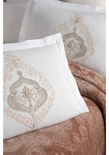 Home Collection Larissa Fransız Güpürlü Battaniye Yatak Ört Seti-Bej