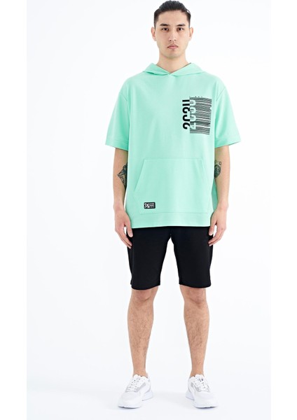 Su Yeşili Kapüşonlu Baskılı Kanguru Cepli Oversize Erkek T-shirt - 88196