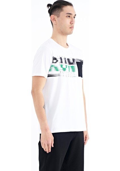 Beyaz Ön Cep Detaylı Baskılı Standart Kalıp Erkek T-Shirt - 88200