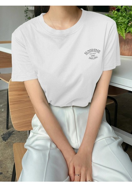 Kadın Beyaz Sunshine Baskılı Oversize Tişört modelleri