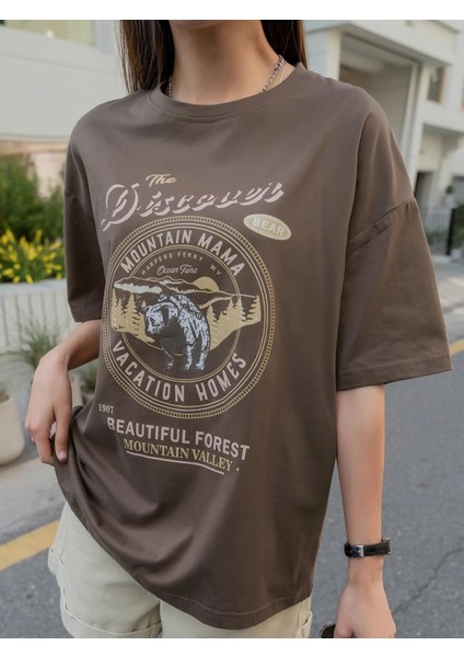 Kadın Kahverengi The Discover Baskılı Oversize Tişört
