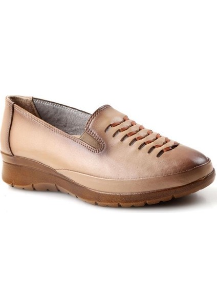 02448 Kadın Deri Günlük Ayakkabı