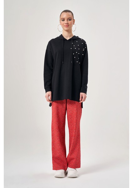 Omuzu Incili Siyah Sweatshirt