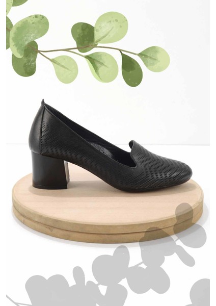 Siyah Leather Kadın Klasik Topuklu Ayakkabı K01531199703