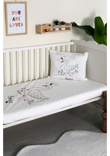 Kuğu Desenli Kadife Dekoratif Bebek Beşik Örtüsü