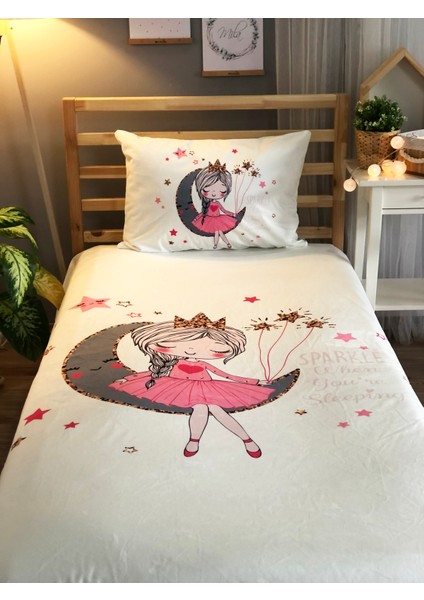 Beyaz Aya Oturan Kız Dekoratif Yatak Örtüsü YÖ1061