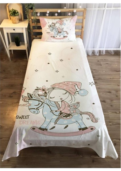 Tahta Unicorna Binen Prenses Desenli Çocuk Yatak Örtüsü