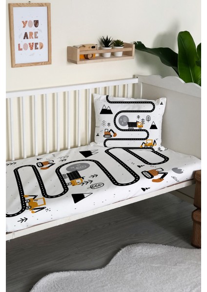 Yol Desenli Kadife Dekoratif Bebek Beşik Örtüsü