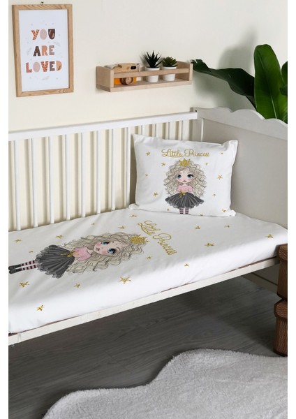 Prenses Desenli Kadife Dekoratif Bebek & Çocuk Yatak Örtüsü