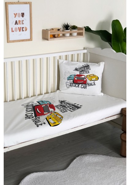 Arabalar Desenli Kadife Dekoratif Bebek Beşik Örtüsü