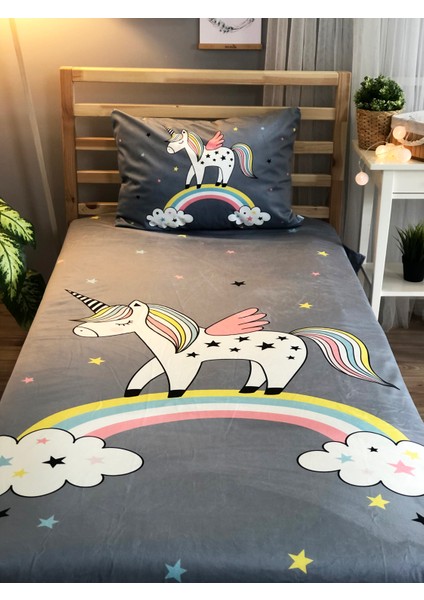 Evmila Gri Zemin Unicorn Kadife Dekoratif Örtü 79