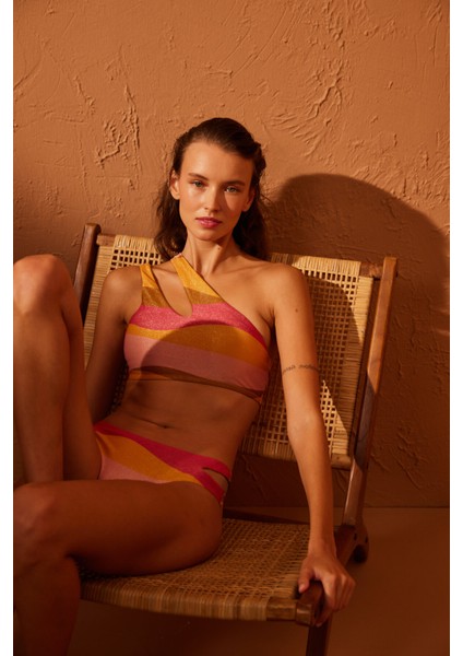 Vita Tek Omuz Bikini Üstü