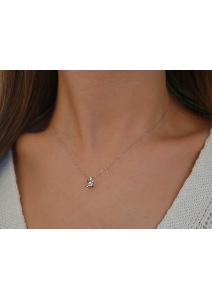 F Renk 0,18 Karat Pırlanta Tektaş Kolye modelleri