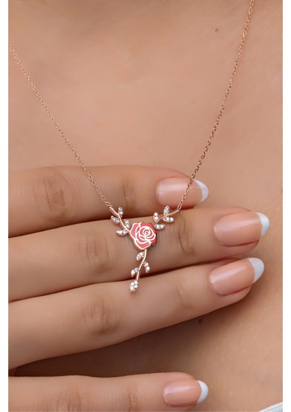 925 Ayar Gümüş Daldaki Kırmızı Gül Kolye