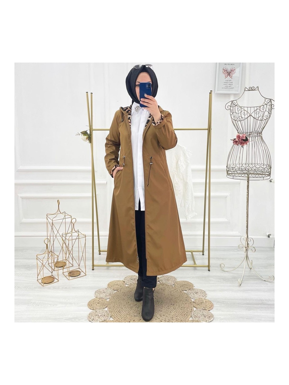 Vibeys Collection Siyah Içi Leopar Desenli ve Kendinden Astarlı Su Geçirmez Kadın Trençkot - Görsel 3