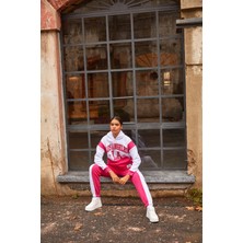 Parkkaron Kadın Beyaz Baskı Detay Kanguru Cepli Şardonlu Takım