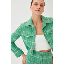 Parkkaron Kadın Yeşil Ekose Desen Dokulu Kumaş Düğme Detaylı Kısa Blazer Ceket Etek Takım
