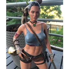 Angelia Jolie Tomb Riber Pose Boyalı Figür 25 cm (Dev Boy)