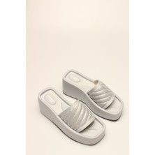 Rovigo    Gümüş Saten Taşlı Kadın Terlik