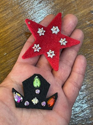 Gönülden Tasarım Yıldız 6 cm Taç 4x3 cm Keçe Taş Işlemeli Aplike Arma Dikiş Hobi Aksesuarı