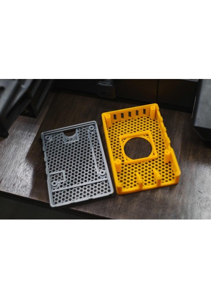 Parametrik Raspberry Pi 4b Kutu Kılıf (30MM Fan) Dikey Standlı Plastik Aparat modelleri